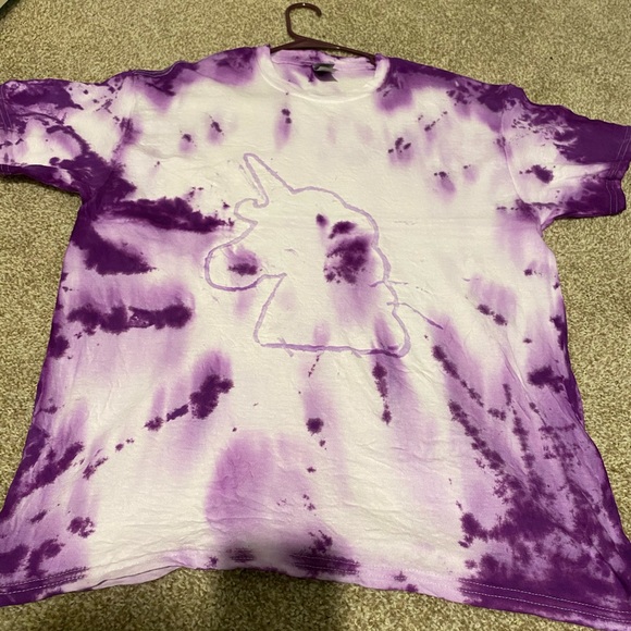 Gildan Tops - Large purple tie dye unicorn shirt